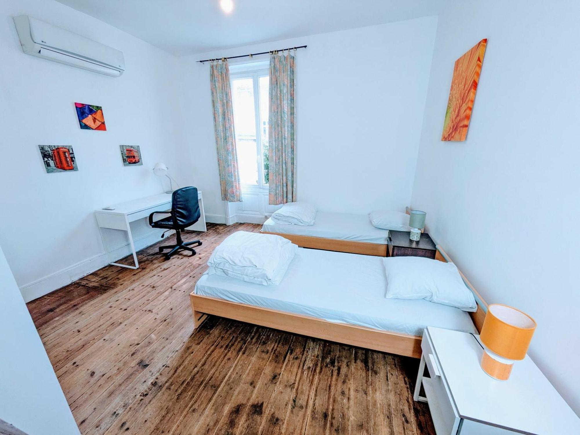 Maison Et Appartements D'Anatole France Proche Centre-Ville, Universite - Chu, Patinoire Et Futuroscope ปัวติเยร์ ภายนอก รูปภาพ